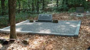Ariail-This-1775-Gravestone-0030